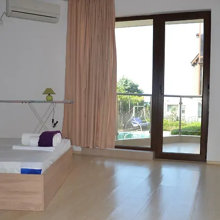 Апартаменти Логика Sozopol